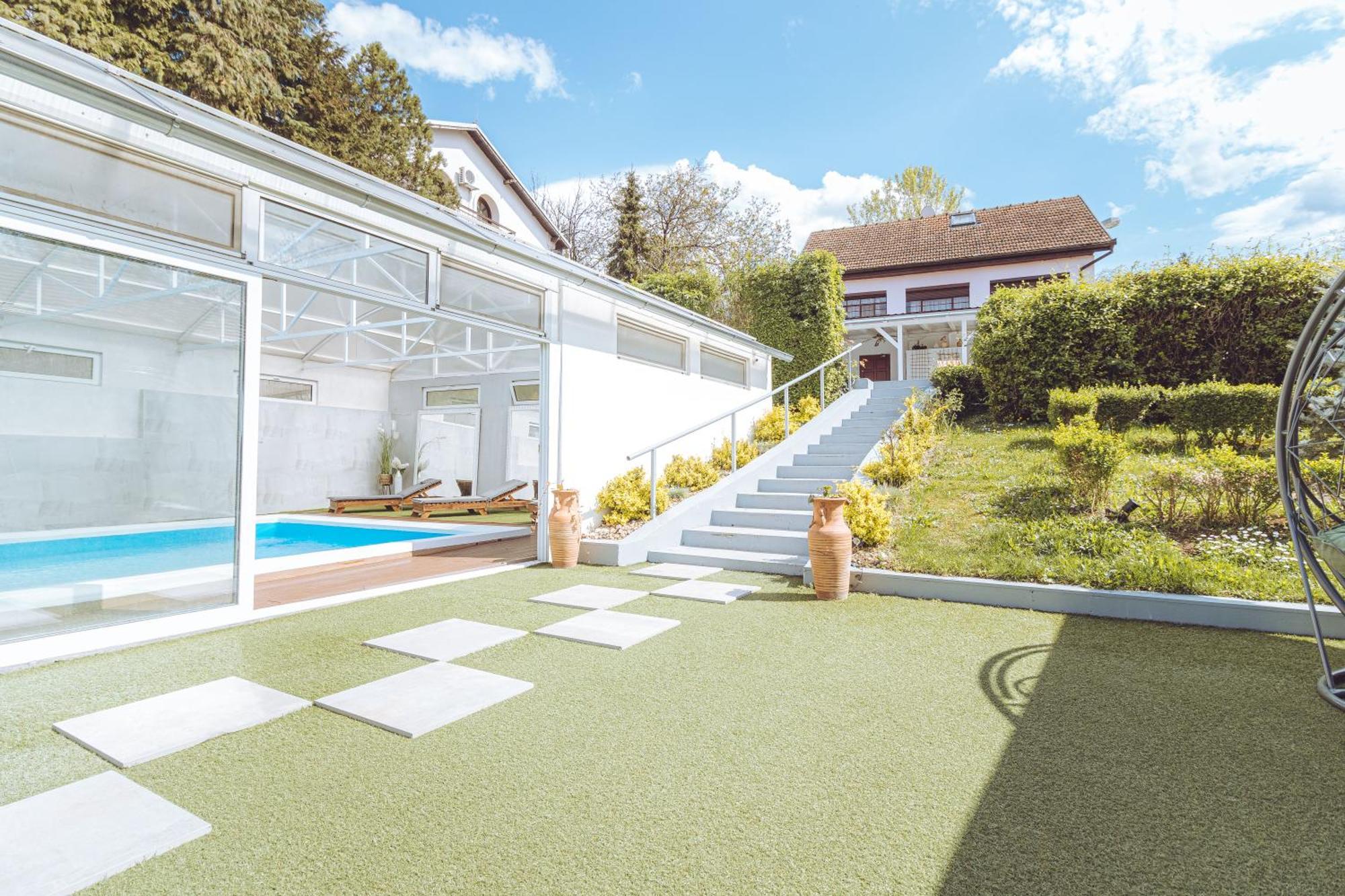 Sunshine Villa